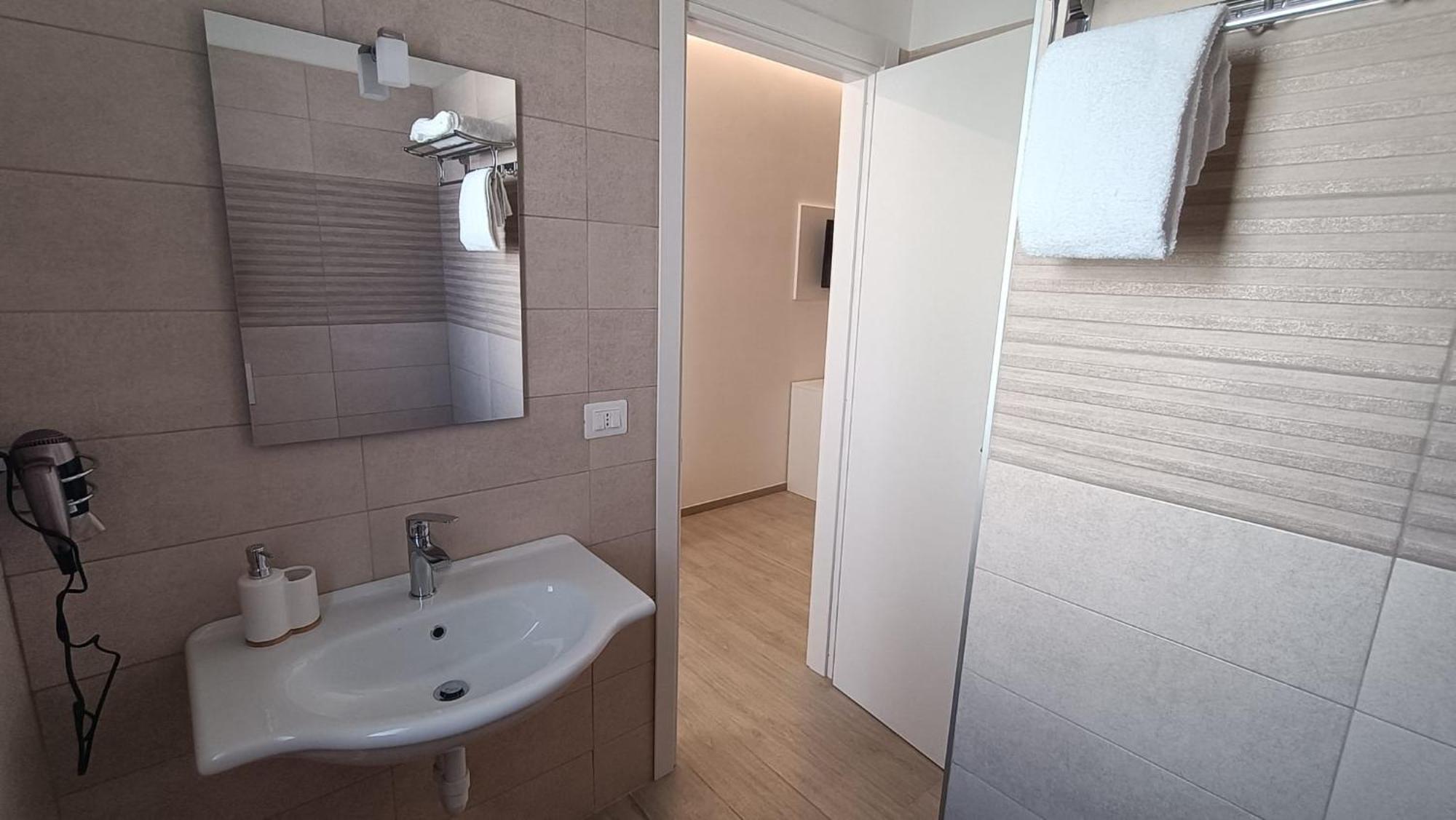 Camera Matrimoniale con Bagno Privato